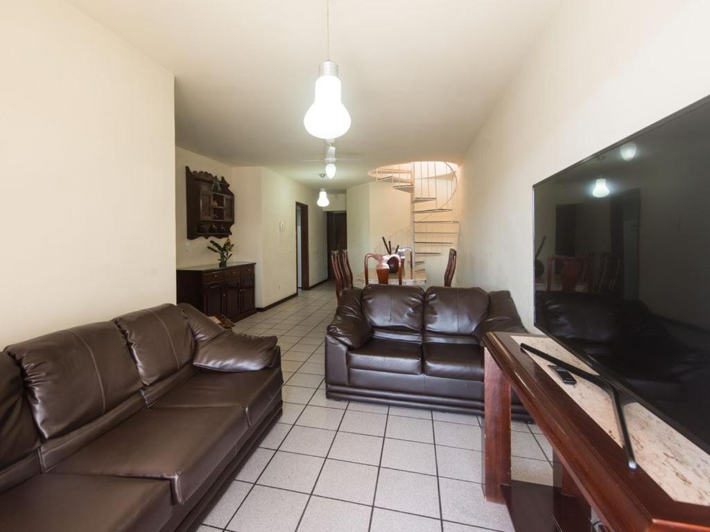 Excelente Cobertura Duplex A 2 Quadras Da Praia Do Forte Com 4 Quartos カボ・フリオ エクステリア 写真